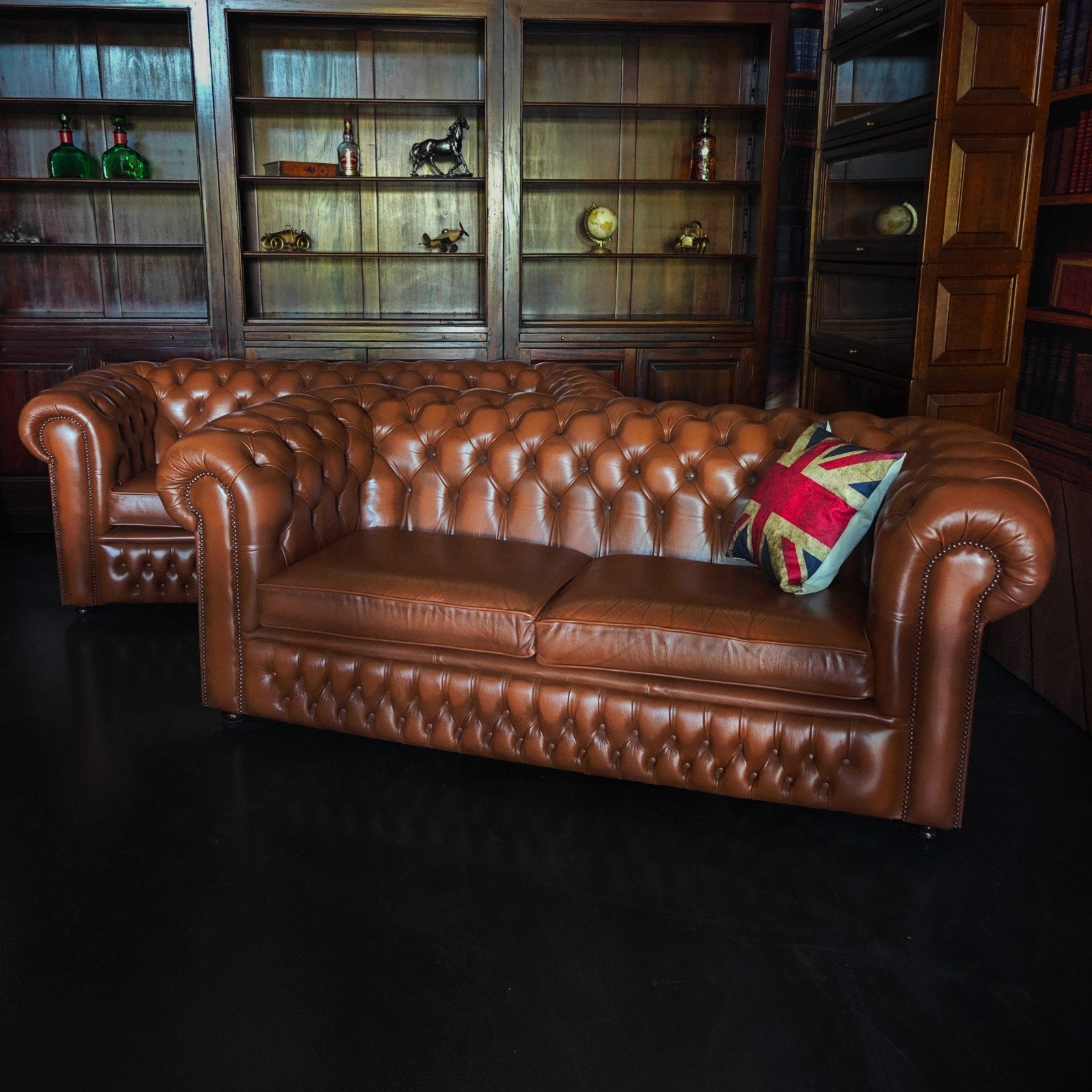 Cognac Chesterfield Bank 3-zits (evt. als set), Huis en Inrichting, Banken | Bankstellen, Bollenmarkt 14c Zwaagdijk Oost, Treasure