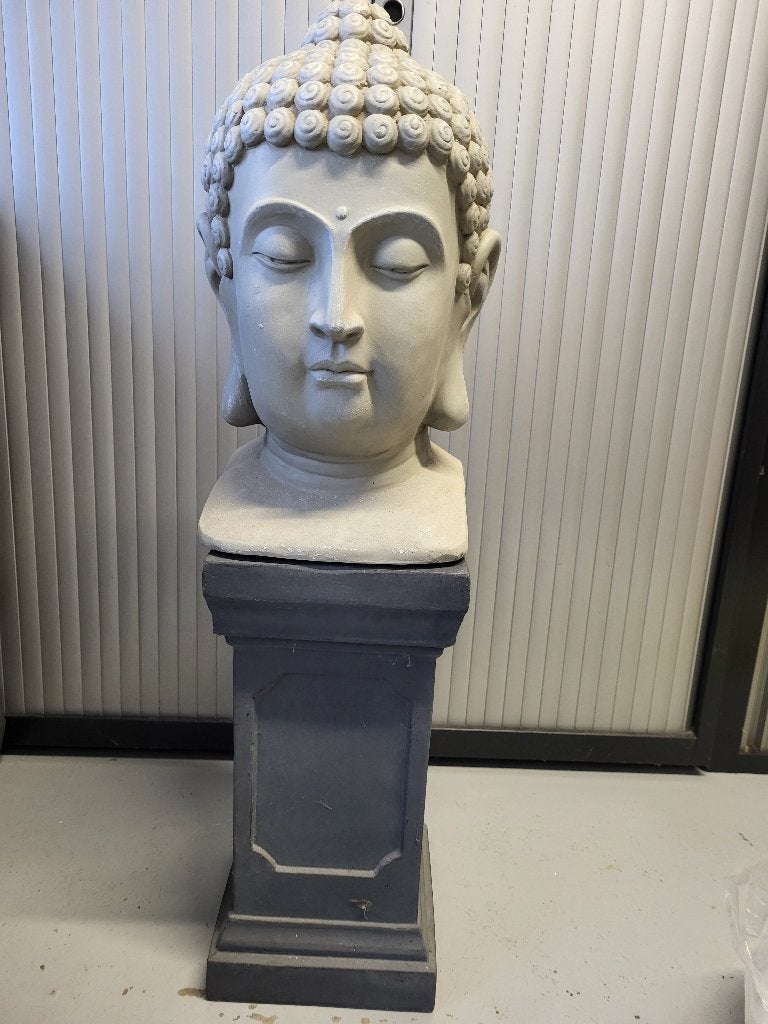 Boeddha met sokkel, Ophalen, Met sokkel, Nieuw, Grijs