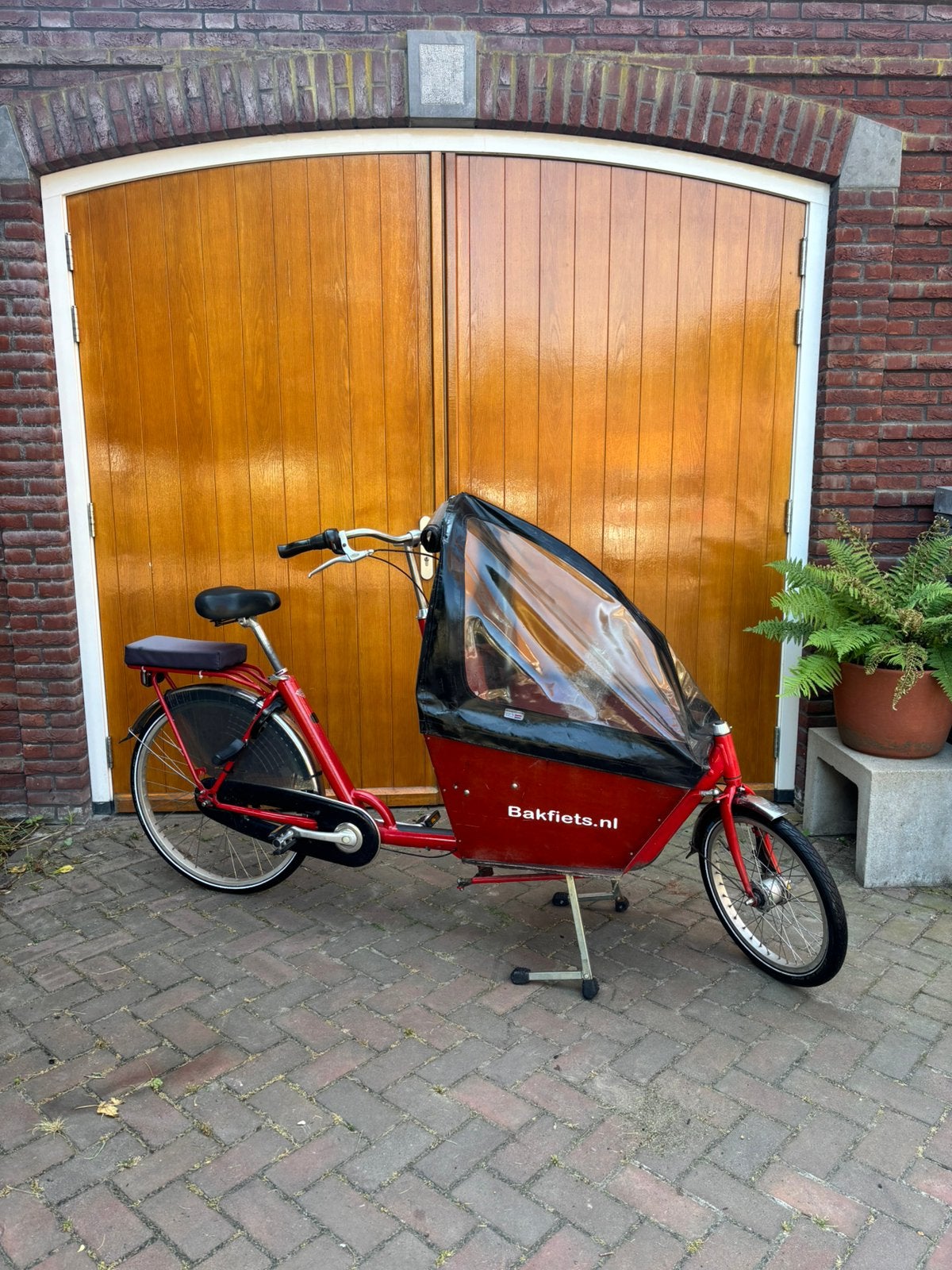 Bakfiets CargoBike Classic met regen kap, Ophalen, Zo goed als nieuw