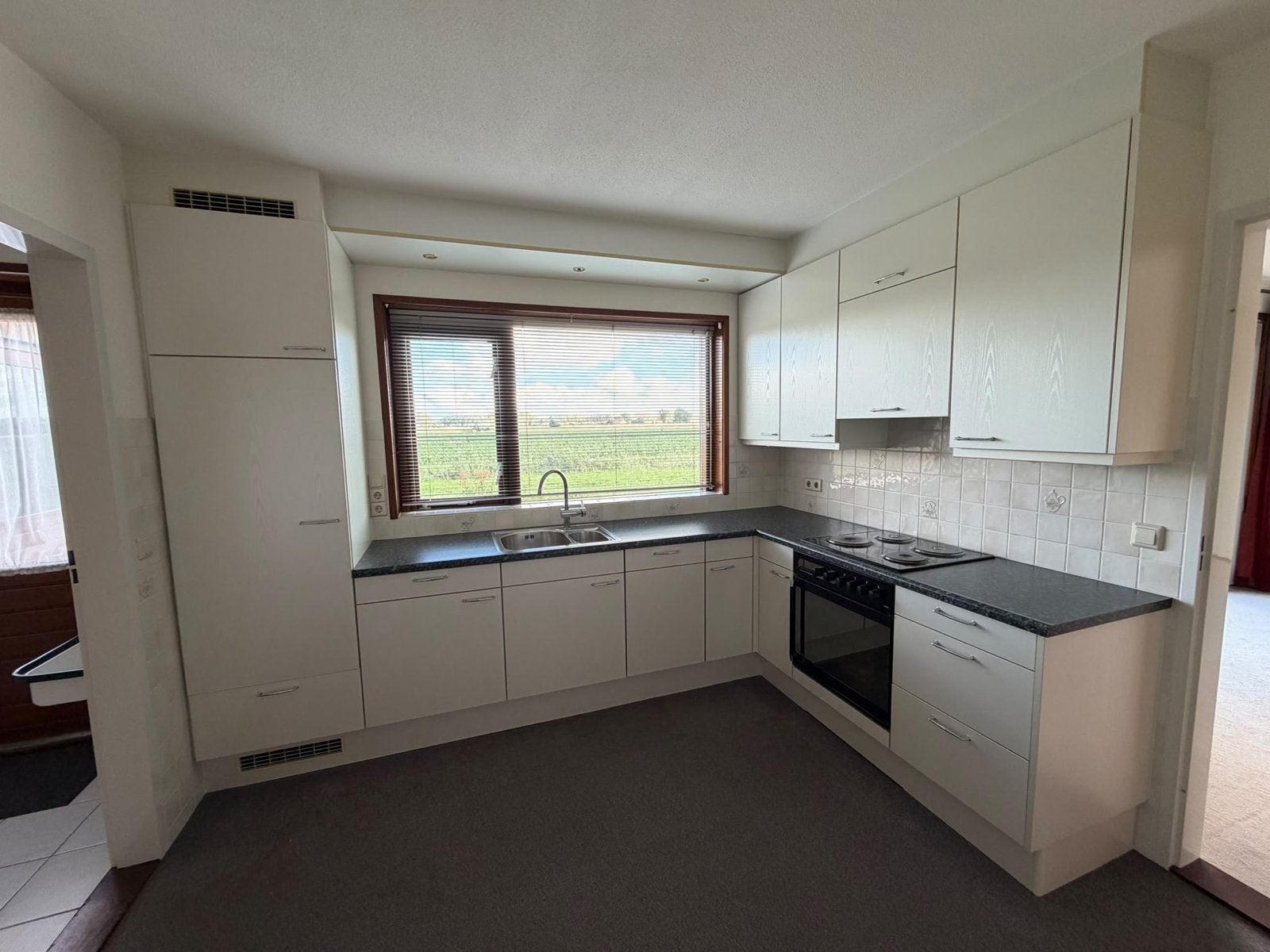 Siematic hoekkeuken inclusief apparatuur, Huis en Inrichting, Ophalen, Gebruikt, Overige materialen, Wit