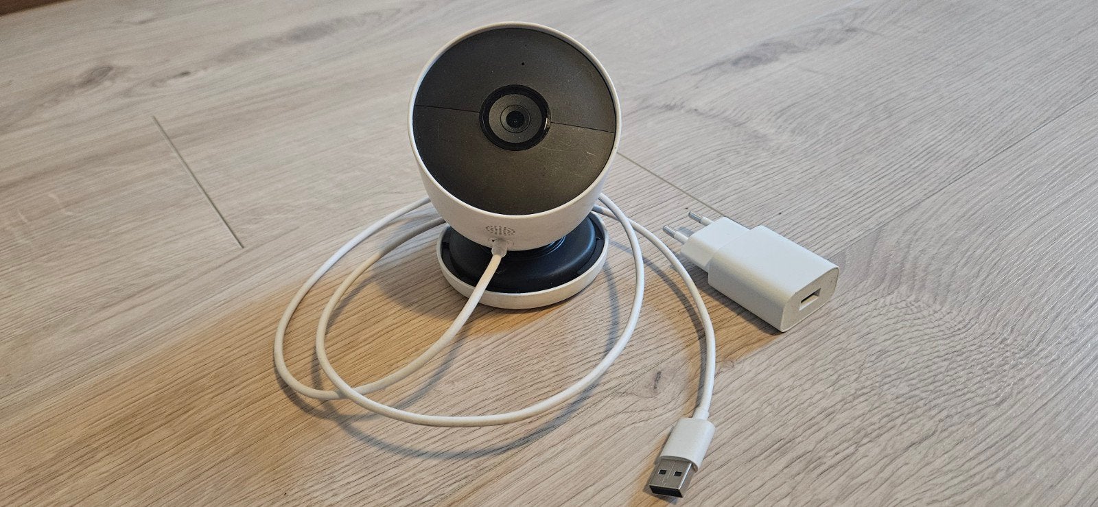 Google Nest Cam (wifi) - Binnencamera, Ophalen of Verzenden, Zo goed als nieuw, Binnencamera