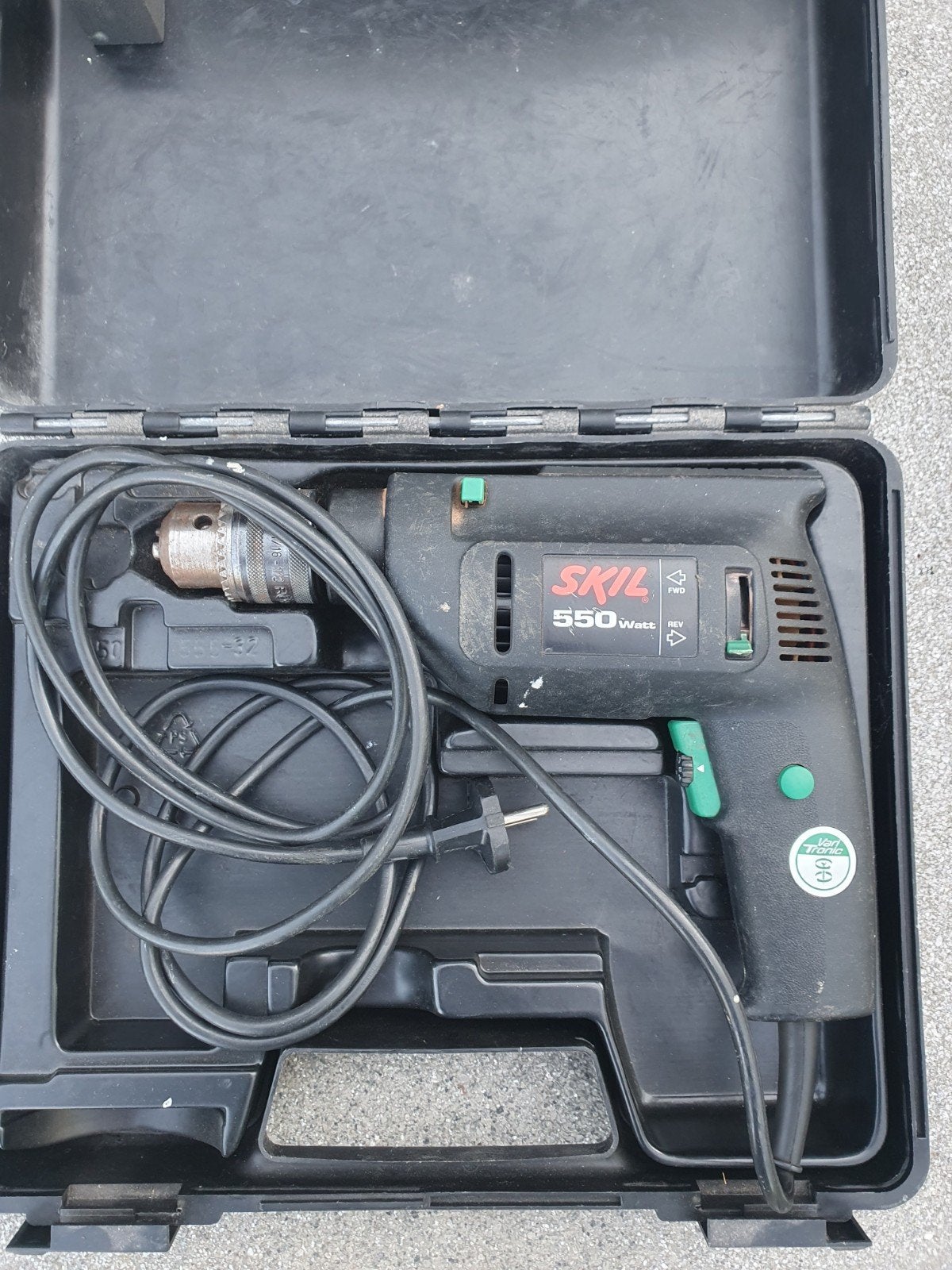 Skil Boormachine 550 Watt met koffer, Ophalen of Verzenden, Gebruikt, 400 tot 600 watt, Boormachine