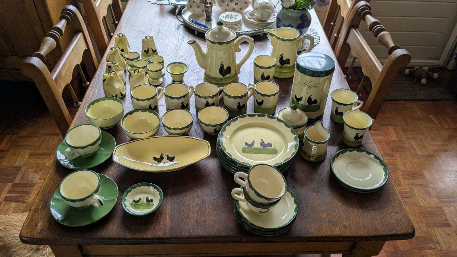 Uitgebreid servies met kip/ haanmotief - Landelijk/Vintage, Huis en Inrichting, Ophalen of Verzenden, Overige stijlen