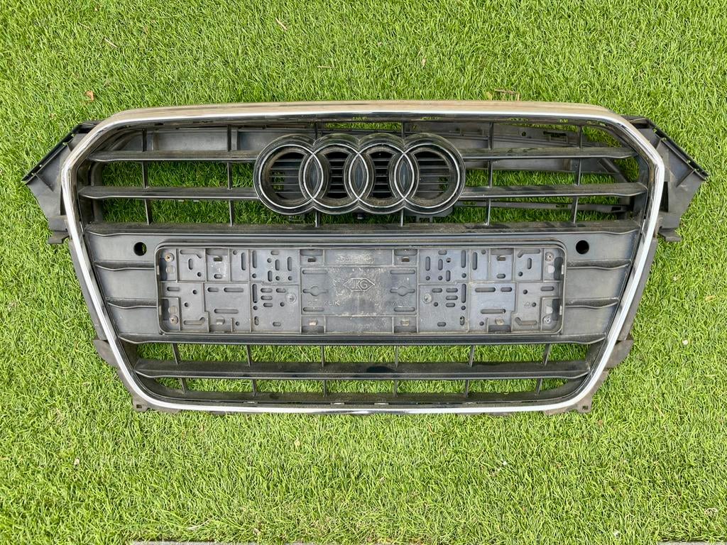Grille Audi A4 b8.5 2012-2015 grill gril, Auto-onderdelen, Carrosserie en Plaatwerk, Gebruikt, Voor, Bumper, Audi