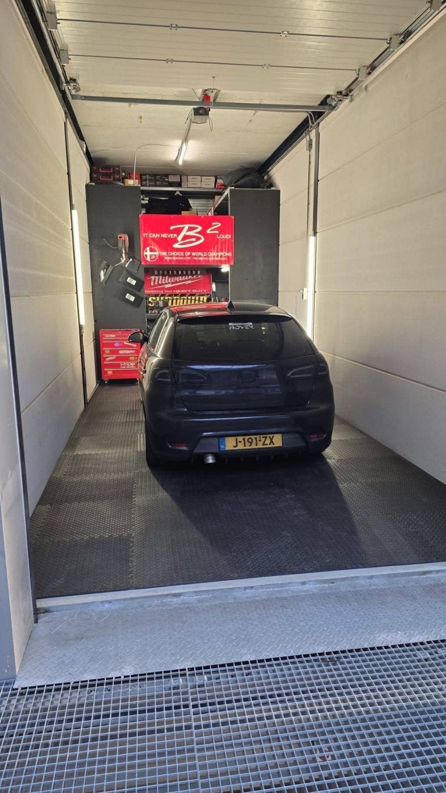 Te huur garagebox Helmond, Ophalen of Verzenden, Nieuw