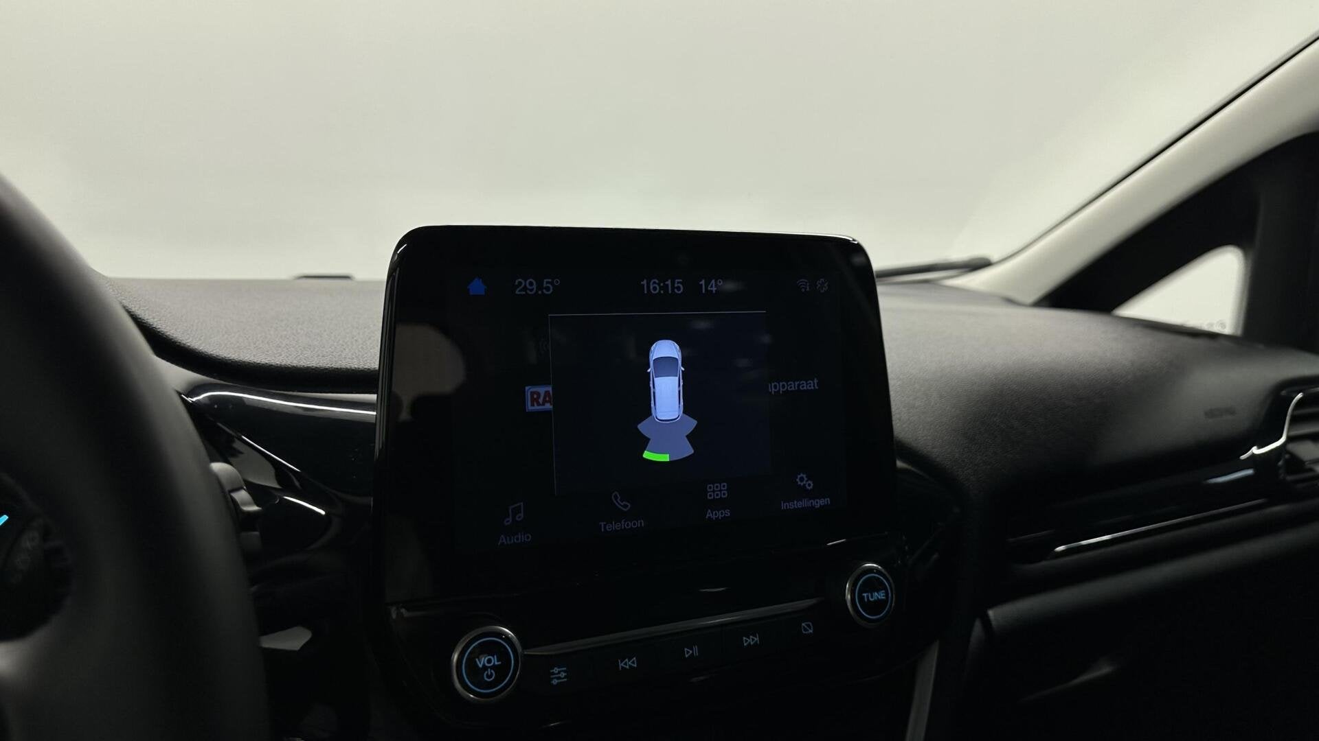 Foto 30 van Ford Fiesta 1.0 EcoBoost Hybrid Titanium NAVI CRUISE CARPLAY