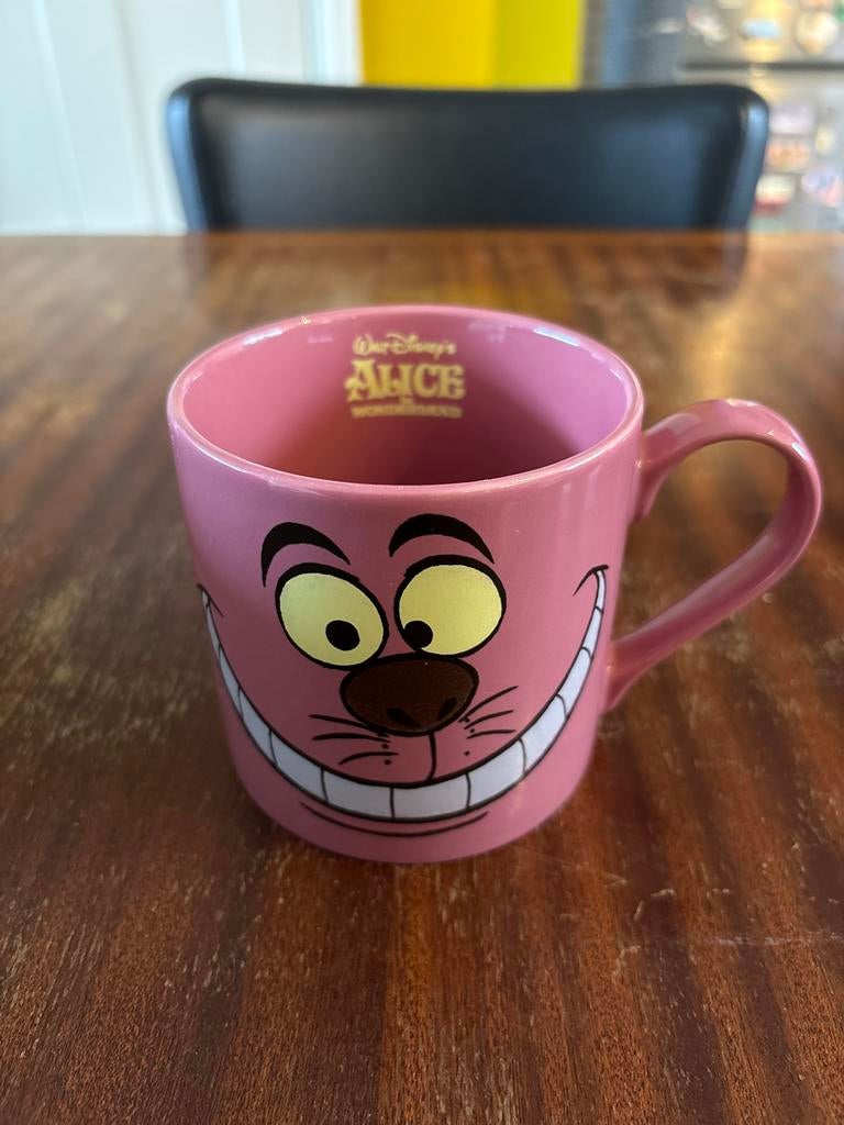 Disney Alice in Wonderland Cheshire Cat Mok, Keramiek, Ophalen of Verzenden, Zo goed als nieuw, Overige stijlen