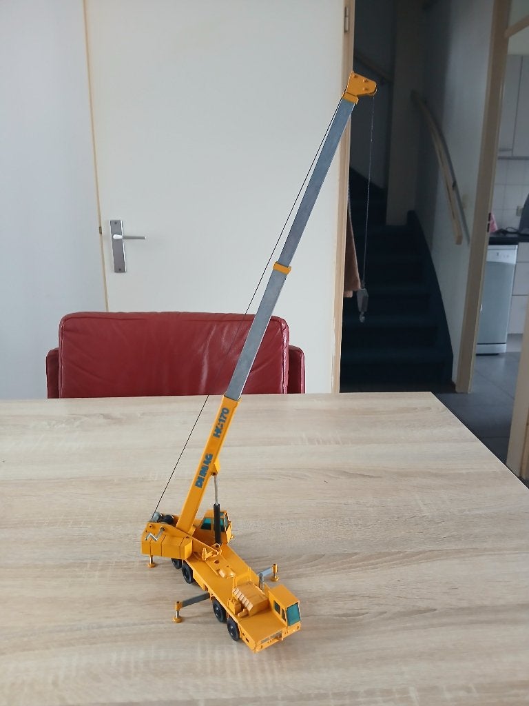 Mooi DEMAG kraantje NZG., Hobby en Vrije tijd, Ophalen of Verzenden, Gebruikt, Hijskraan, Tractor of Landbouw, NZG