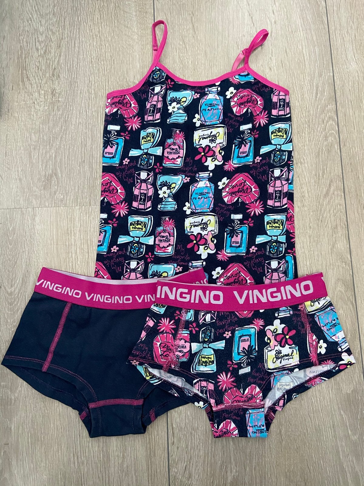 Vingino ondergoed setje maat 146-152, Kinderen en Baby's, Kinderkleding | Maat 152, Ophalen, Zo goed als nieuw, Meisje, Nacht- of Onderkleding