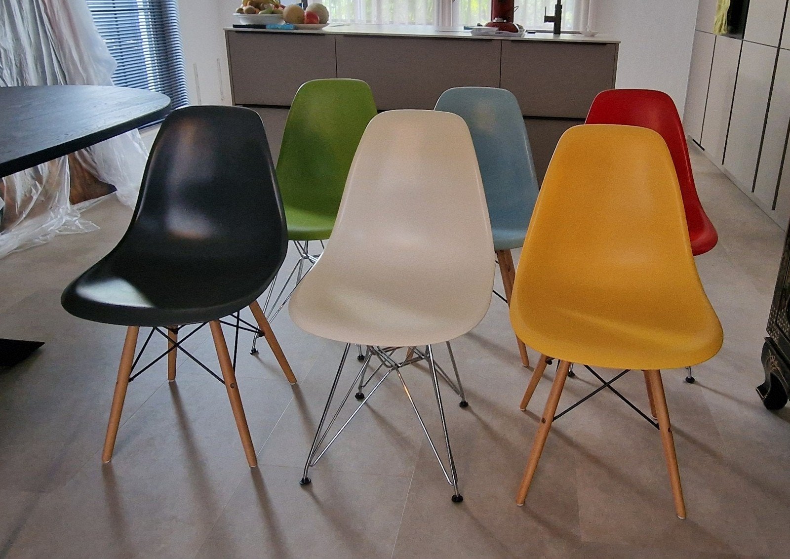 6 Eames DSW/DSR Replica Stoelen 17 euro per stoel, Huis en Inrichting, Stoelen, Gebruikt, Vijf, Zes of meer stoelen, Hout, Kunststof