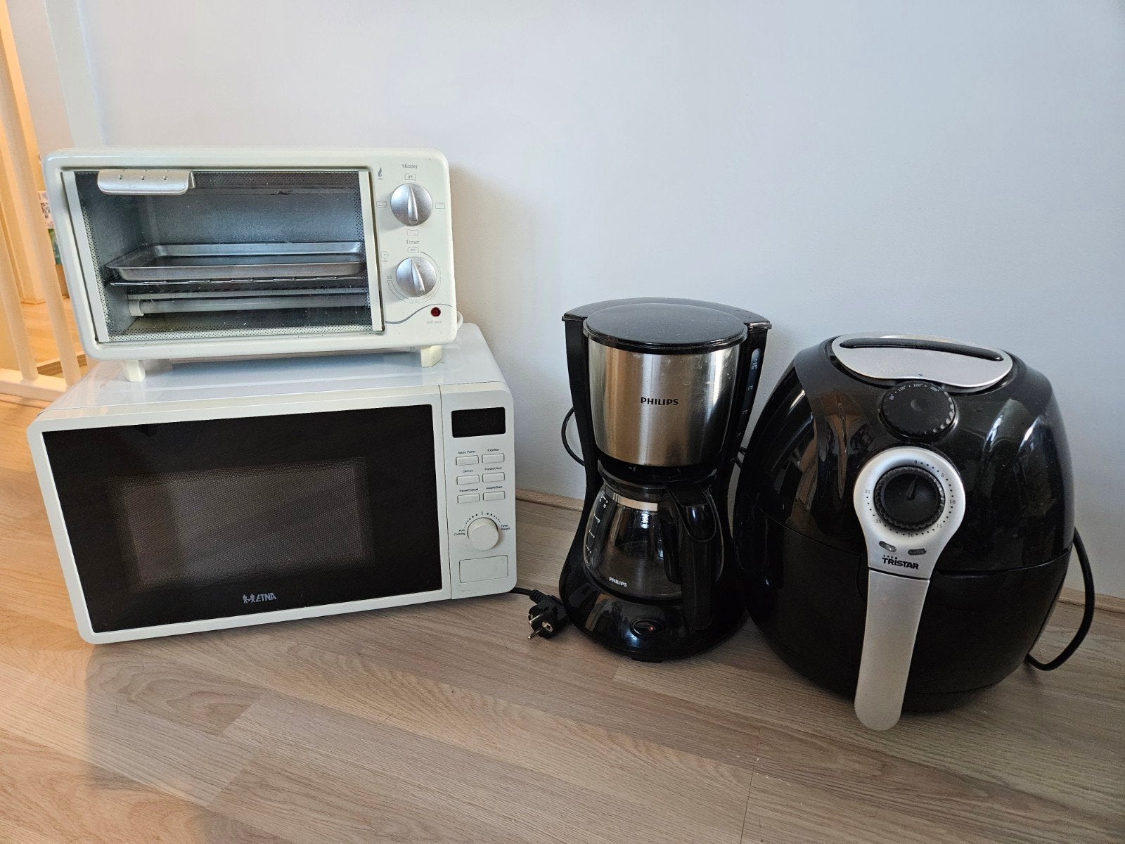 Keukenapparaten: magnetron, oven, koffiezetapparaat, Ophalen, Gebruikt