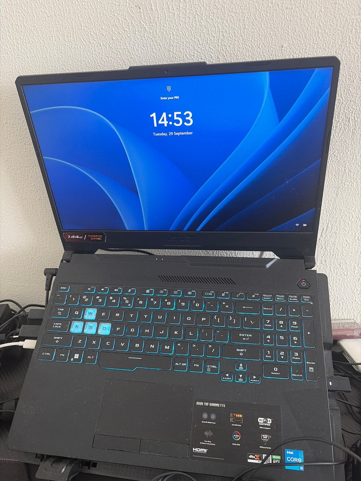 Foto 2 van ASUS TUF Gaming F15 FX506H - Goede staat, compleet