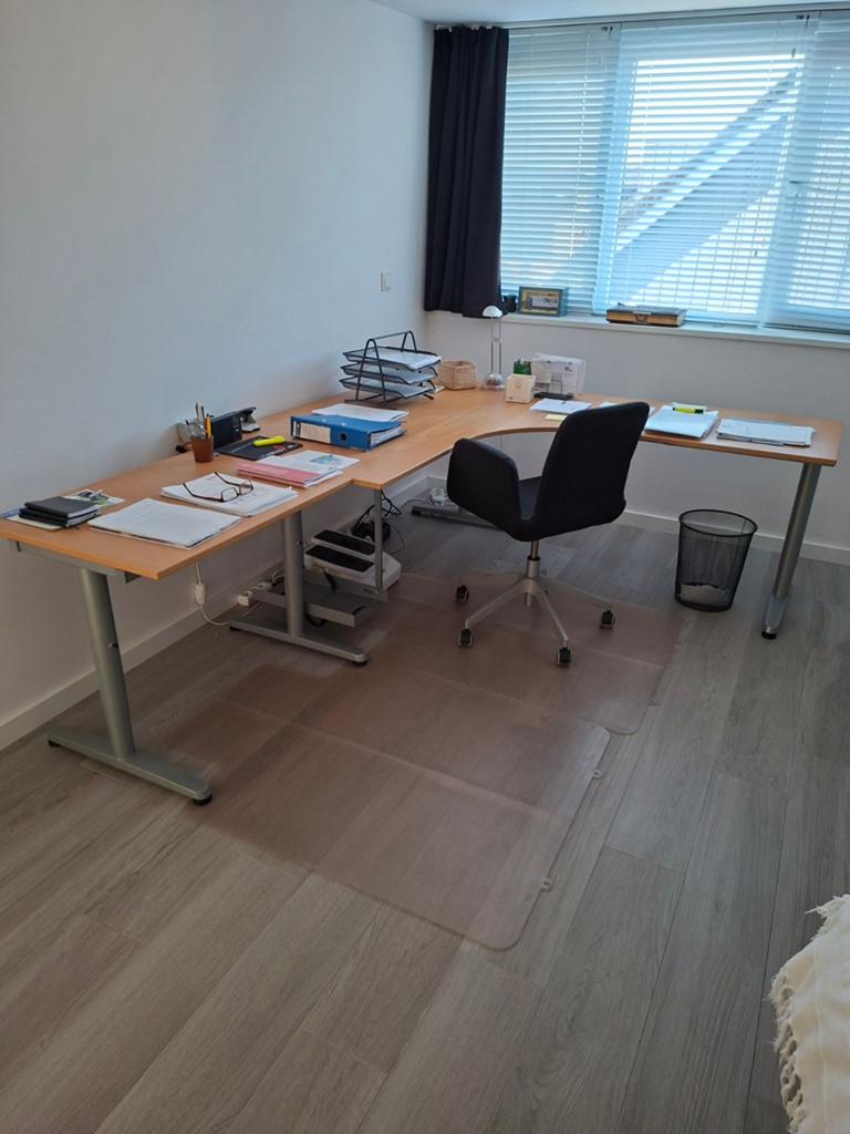 Praktisch mooi Bureau, Huis en Inrichting, Bureaus, Ophalen, Gebruikt, Hoekbureau, IKEA