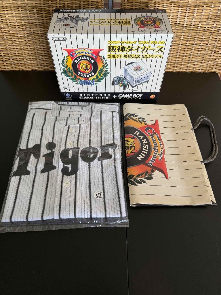 Nintendo GameCube Hanshin Tigers 2003 Limited Edition – NEW, Spelcomputers en Games, Spelcomputers | Nintendo GameCube, Wit, Nieuw