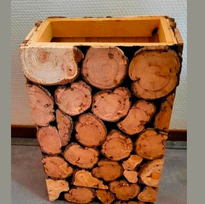 Unieke houten bloempot/plantenbak van boomstammetjes, 25 tot 40 cm, Overige materialen, Vierkant, Nieuw