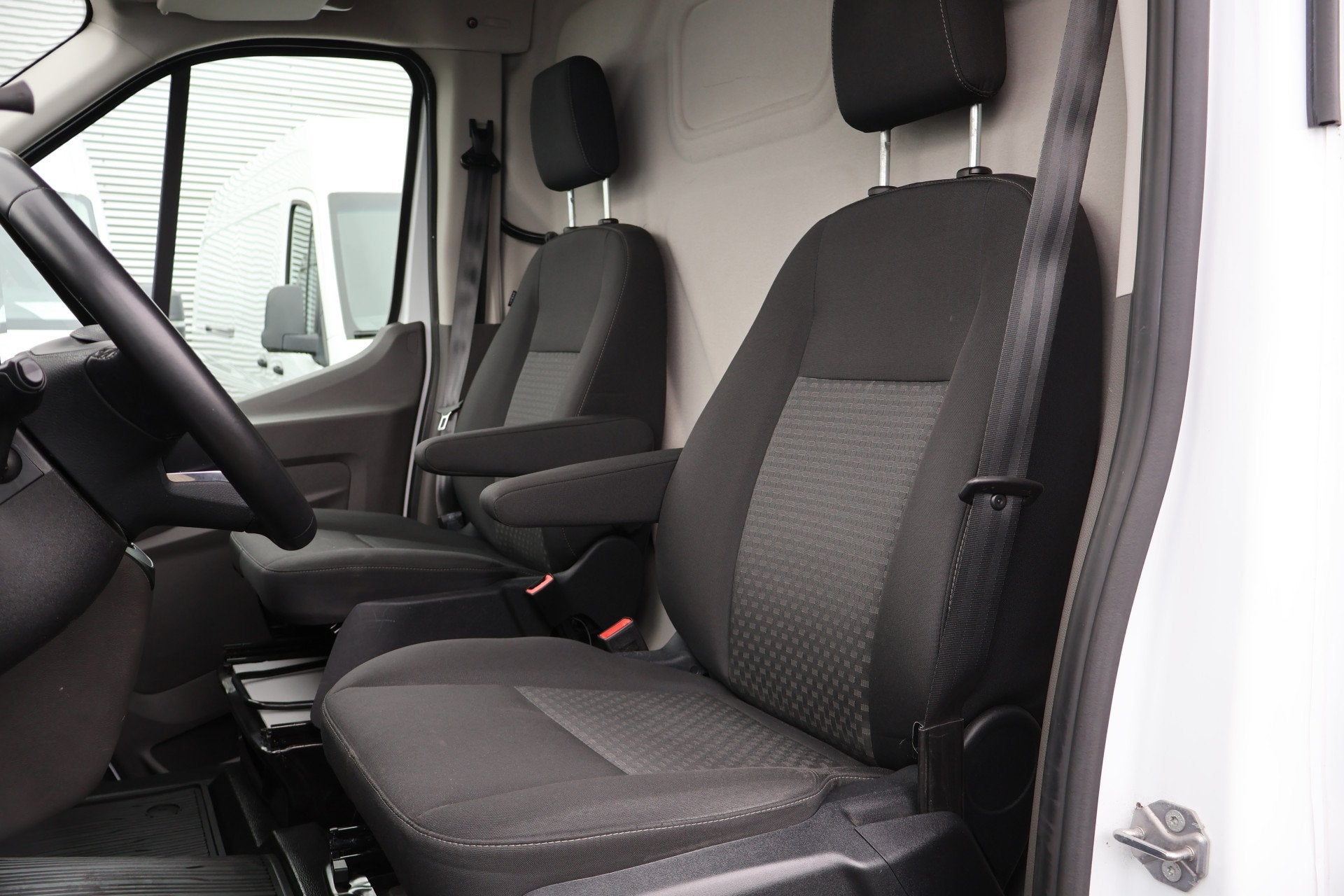 Ford E-Transit 350 L3 H2 Trend 68 kWh Bott Vario Inrichting, Automaat, 2549 kg, Gebruikt, Wit