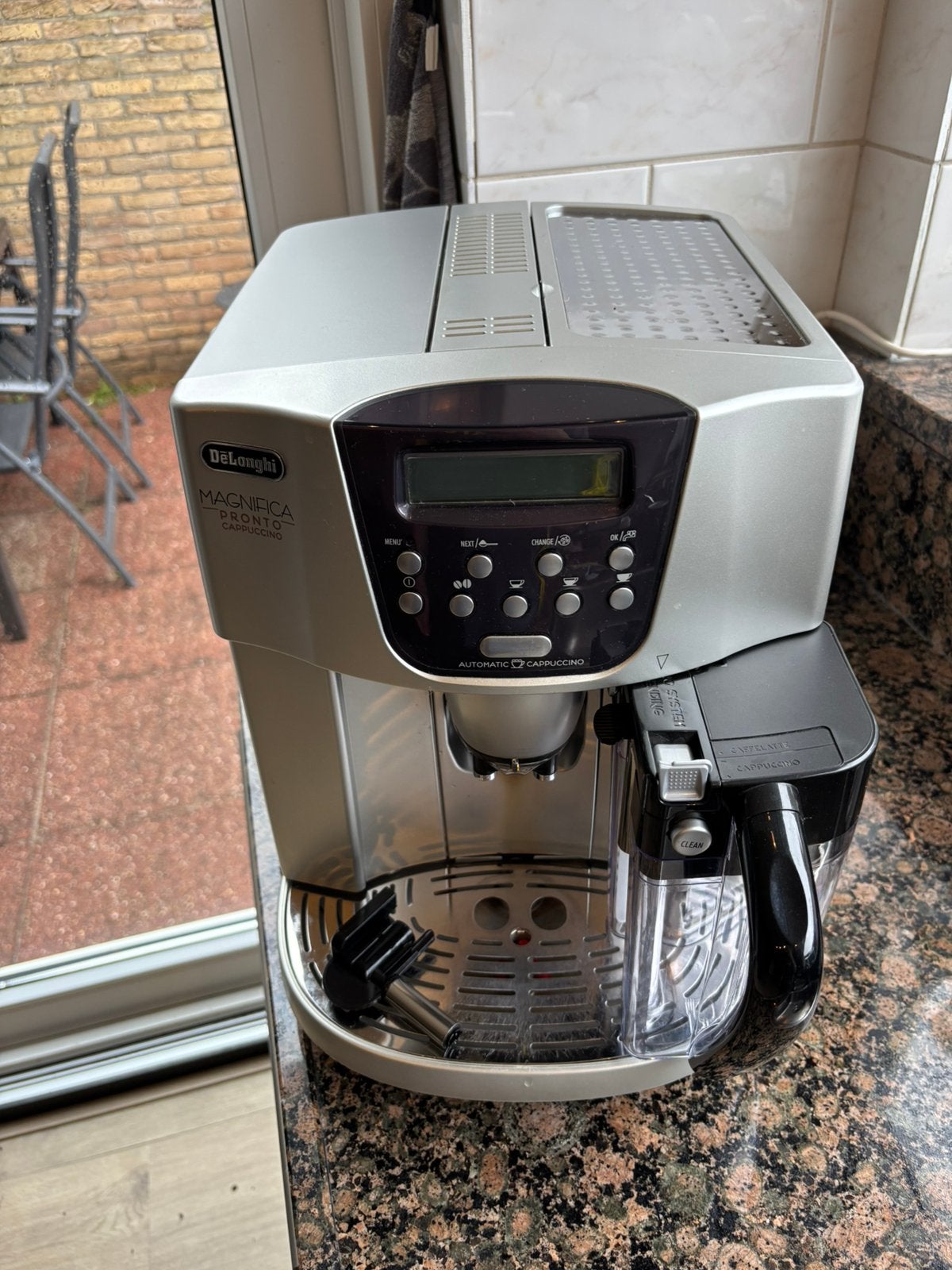 DeLonghi Magnifica Pronto Cappuccino, Ophalen, Zo goed als nieuw, Koffiemachine