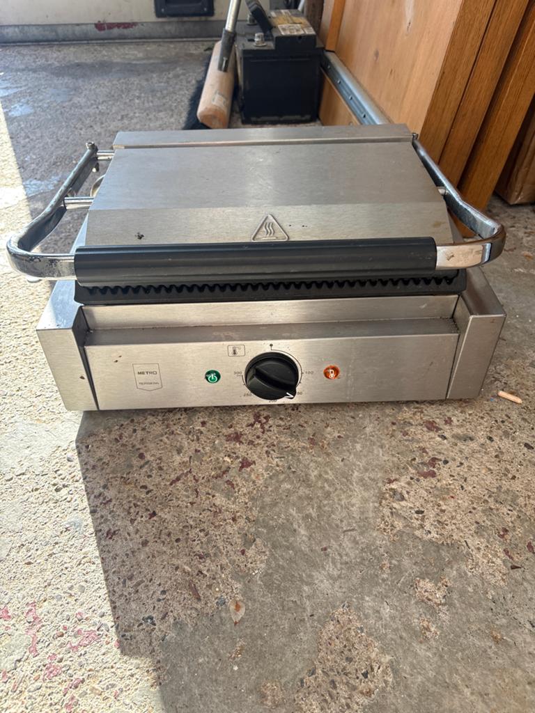 Metro Professional Contactgrill - Zo goed als nieuw, Witgoed en Apparatuur, Contactgrills, G, G, C, Ophalen of Verzenden