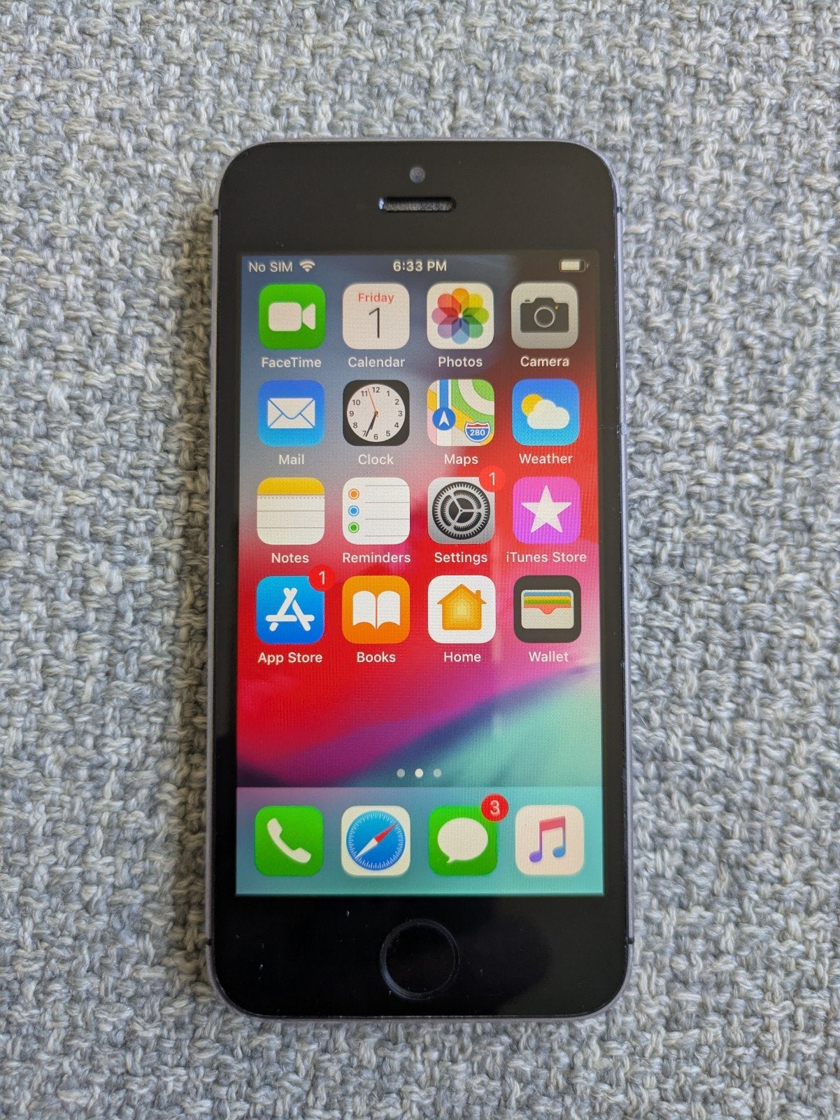iPhone 5S met lader, oortjes, doos, Telecommunicatie, Mobiele telefoons | Apple iPhone, Gebruikt, 16 GB, Ophalen of Verzenden