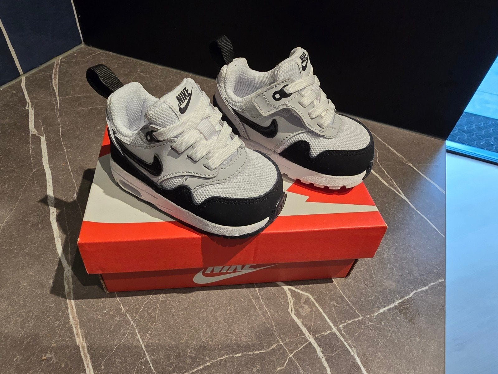 Nike Air Max 1 Easyon (TD) - Splinternieuw, Maat 19.5, Jongen of Meisje, Schoenen, Nieuw, Ophalen of Verzenden