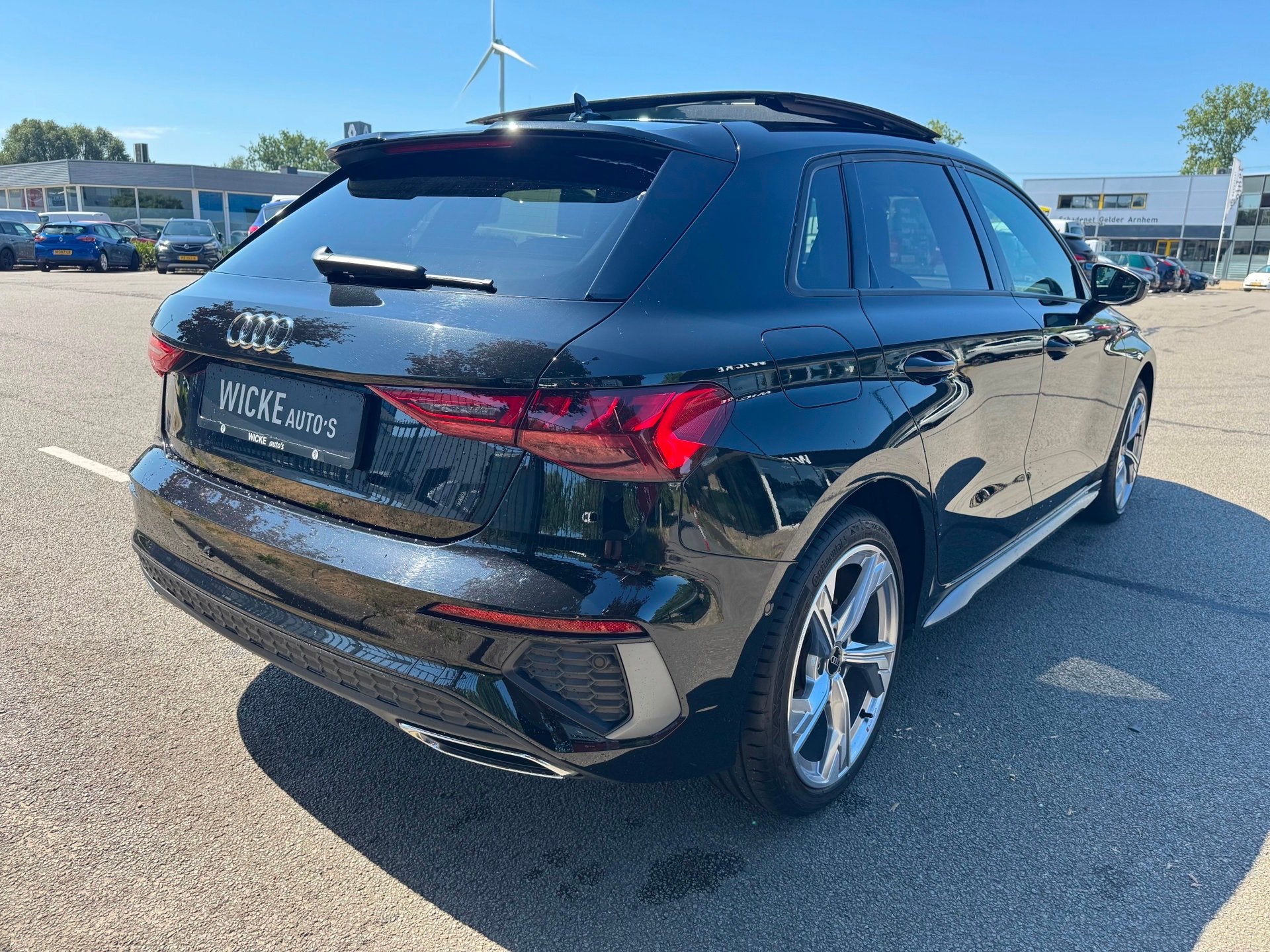 Audi A3 Sportback 40 TFSI e 3X S Line Pano Leder Massage Ele, Auto's, Gebruikt, 4 cilinders, 1535 kg, Zwart