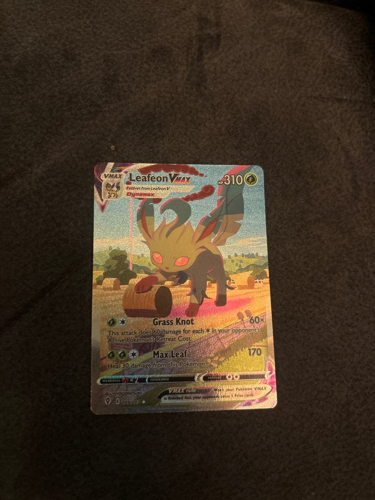Leafeon VMAX Pokémon kaart (met hoesje), Verzenden, Zo goed als nieuw, Losse kaart