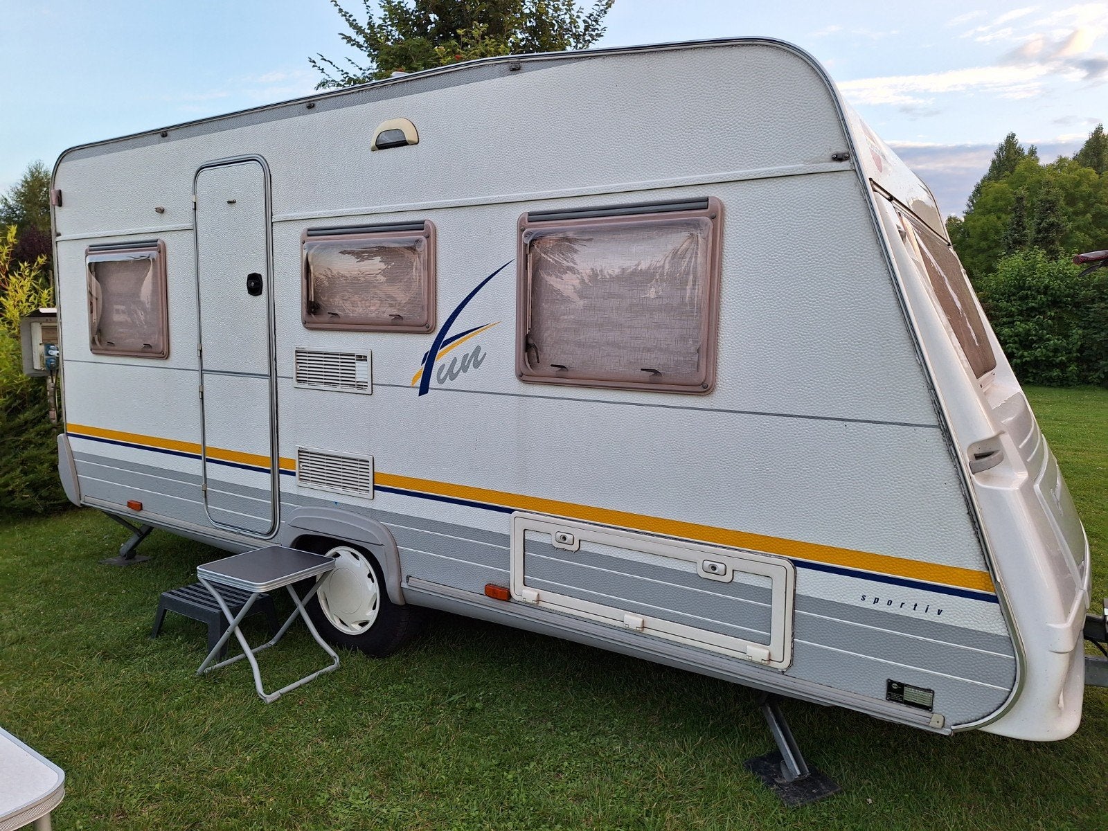 Burstner Fun Sportiv Caravan 435 TN 2001, Caravans en Kamperen, Caravans, Rondzit, Schokbreker, 750 - 1000 kg, Particulier