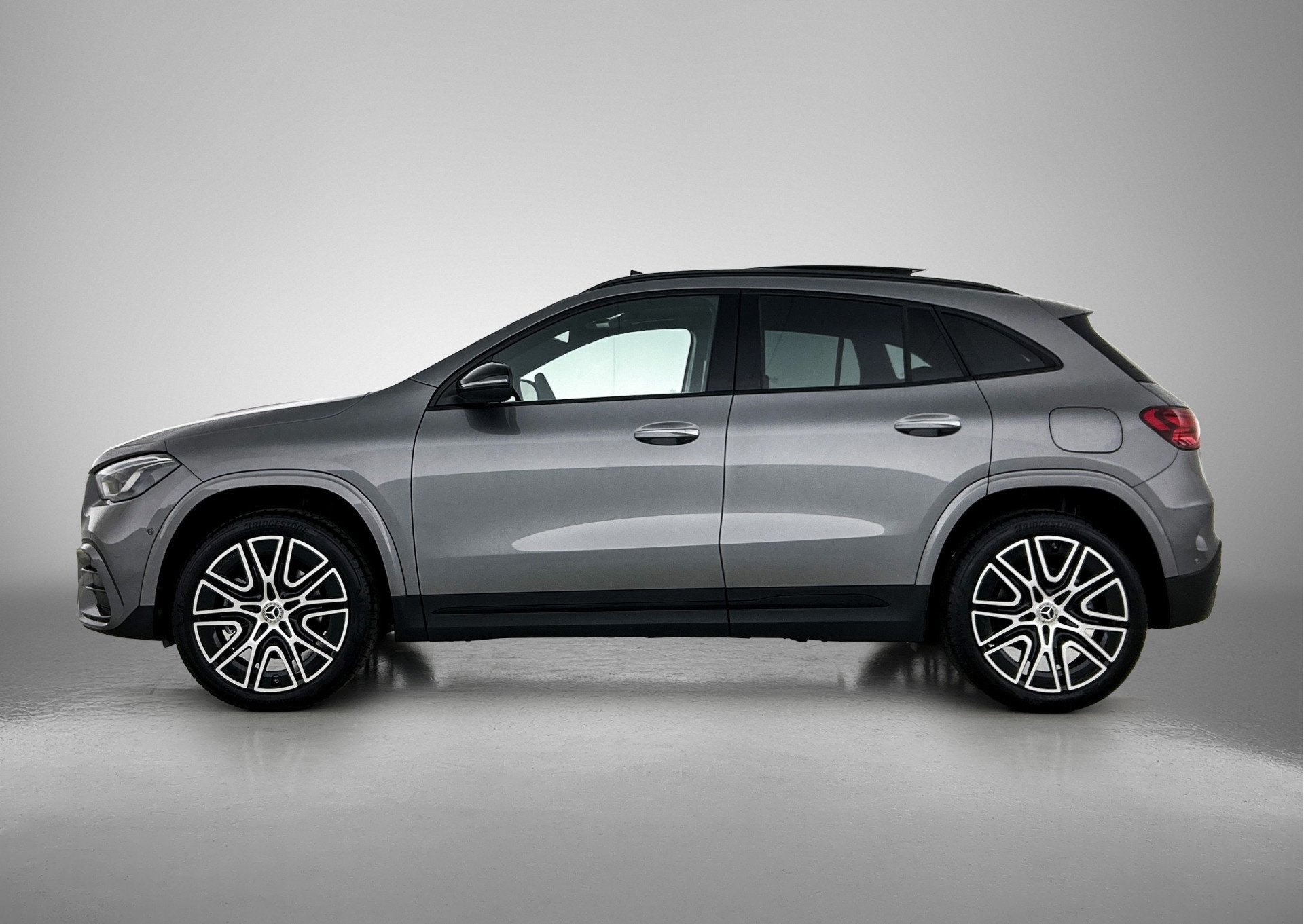 Mercedes-Benz GLA 250 e 140 Year Edition | Plus pakket | Nig, Auto's, Zwart, 4 cilinders, 15 kWh, Bedrijf
