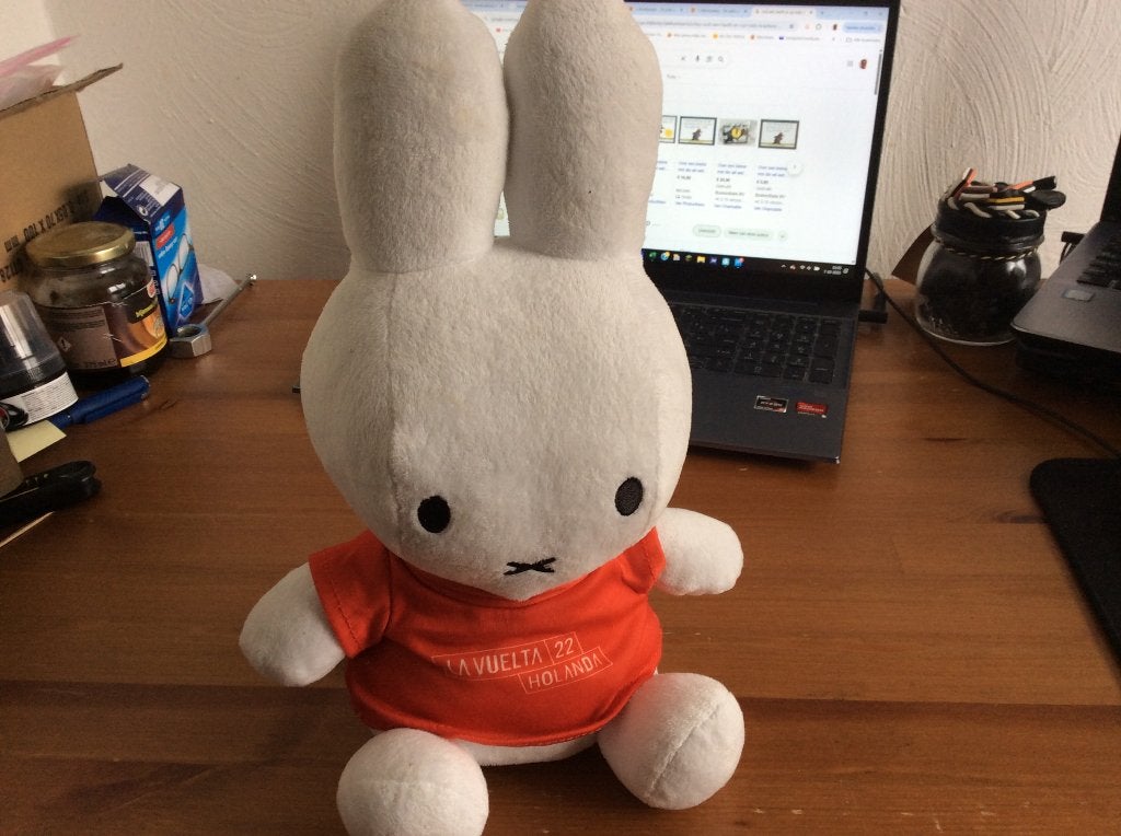 Nijntje knuffel 28 cm hoog La Vuelta 22 Holanda shirt, Ophalen of Verzenden, Gebruikt