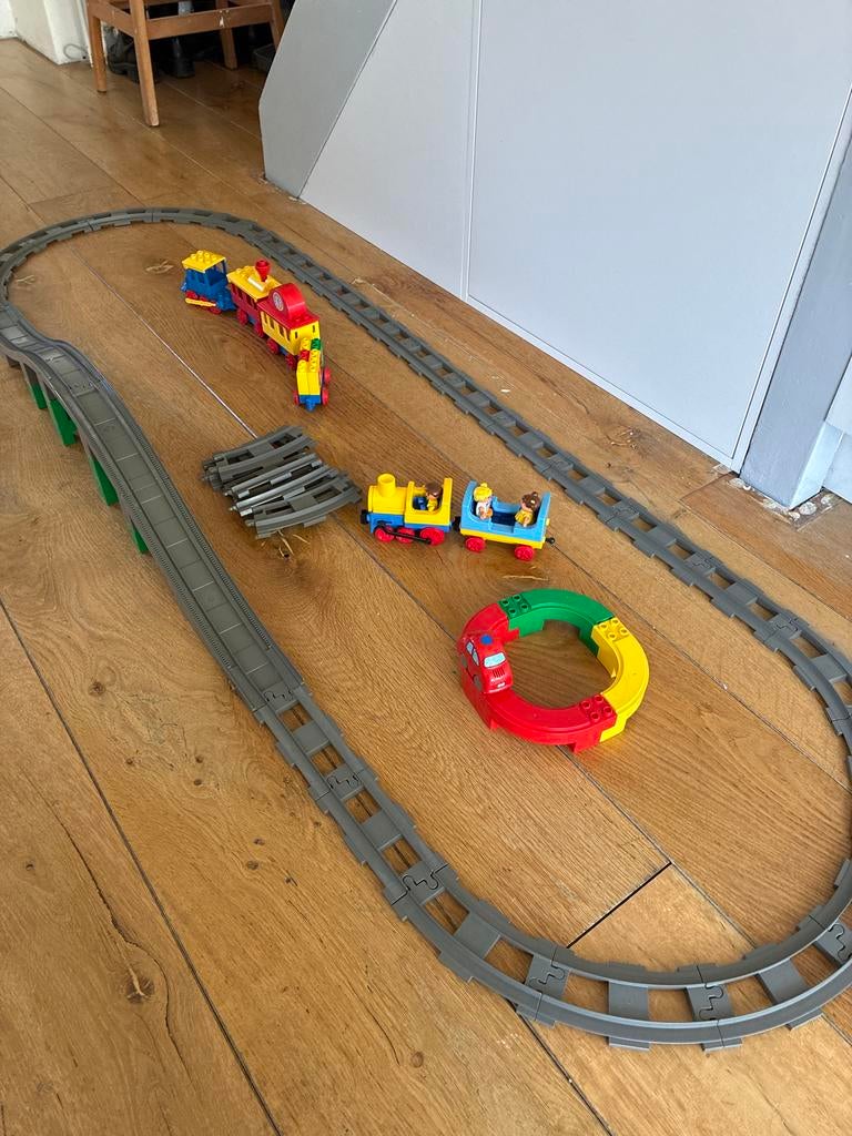 Duplo treinen met rails en autobaan met auto, Gebruikt, Ophalen of Verzenden, Duplo, Meerdere sets