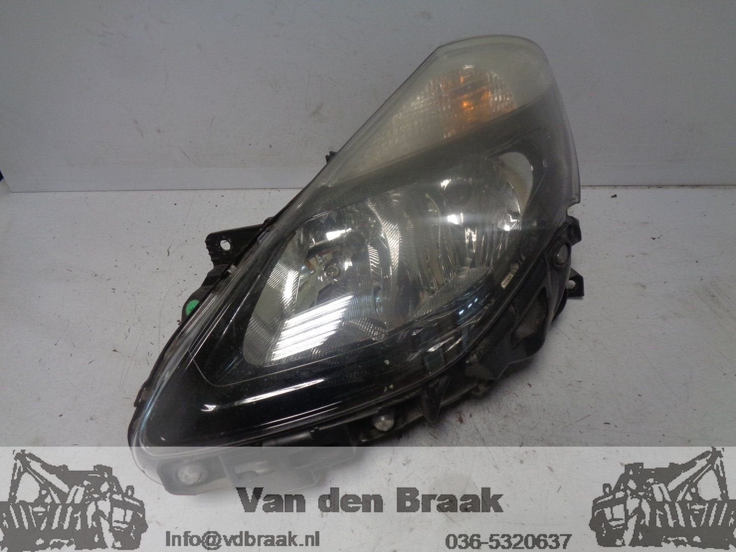 Renault Clio III 2011-2014 Koplamp links, Gebruikt, -, Renault, Herkomst onderdeel bekend