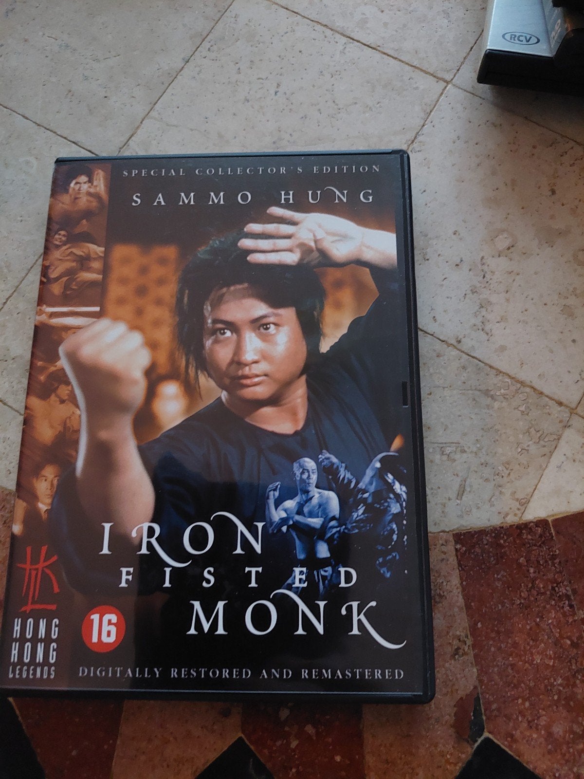 IRON FISTED MONK, Vanaf 12 jaar, Ophalen of Verzenden, Zo goed als nieuw