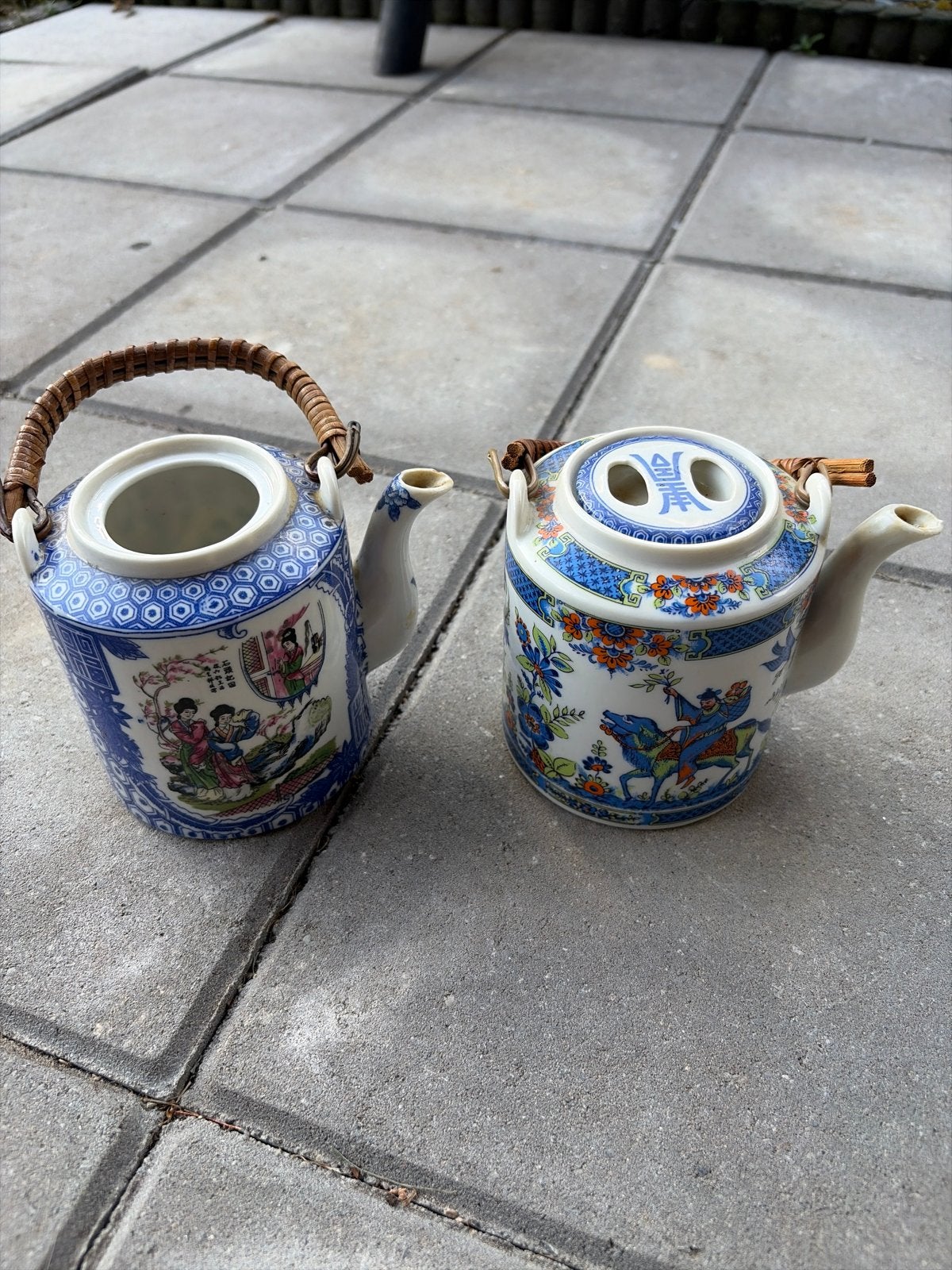 Set van 2 Vintage Chinese Theepotten met Handvat, Ophalen of Verzenden