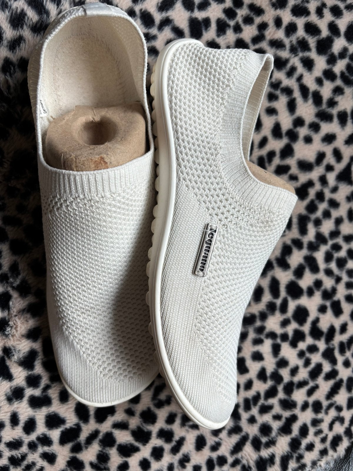 leguano barefoot, Kleding | Dames, Schoenen, Ophalen of Verzenden, Zo goed als nieuw, Wit, Sneakers of Gympen
