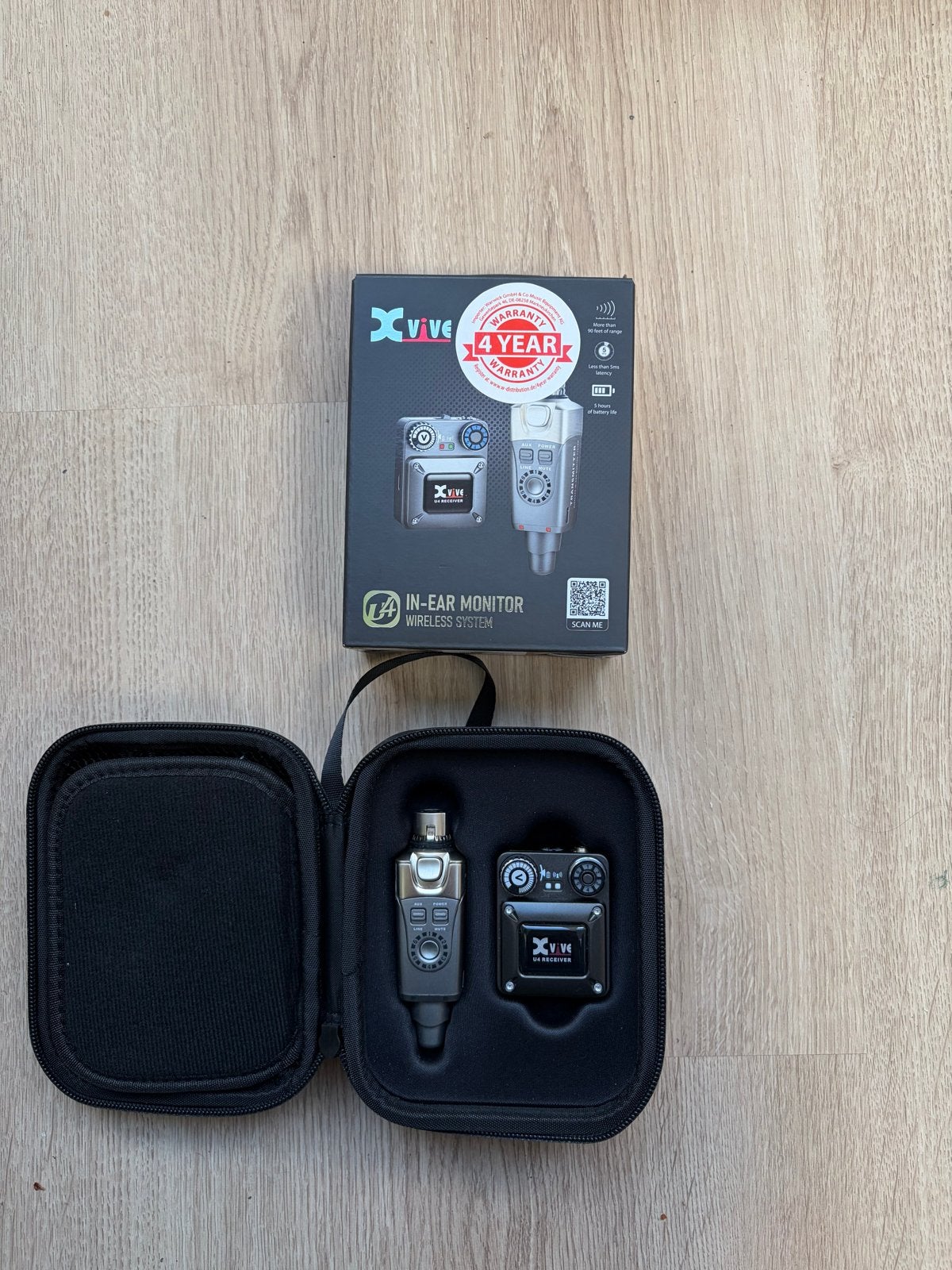 XVive U4 In-Ear Monitor Draadloos Systeem met Case, Muziek en Instrumenten, Ophalen of Verzenden, Zo goed als nieuw