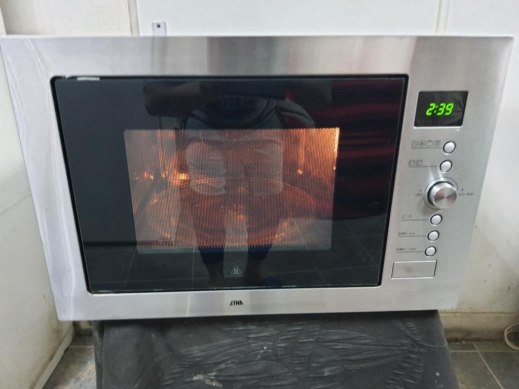 Etna Inbouw Combimagnetron + hetelucht oven werkt uitstekend, Witgoed en Apparatuur, Magnetrons, Ophalen, Combimagnetron, Zo goed als nieuw