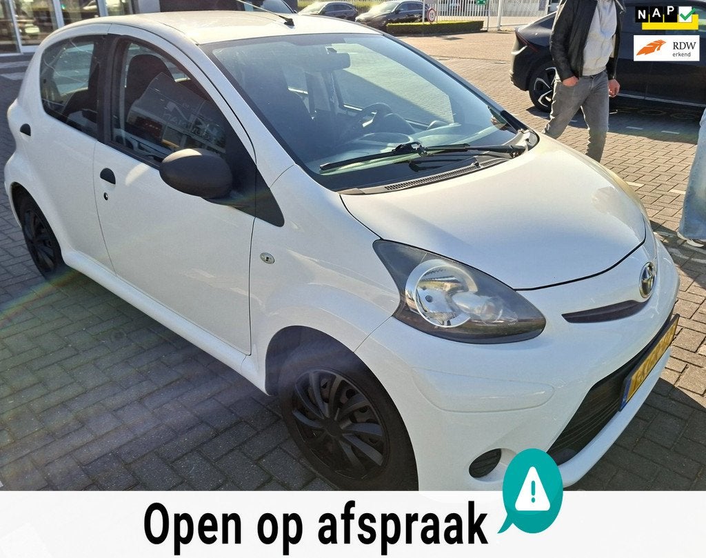 Toyota Aygo 1.0 VVT-i Access 5DRS SPORTIEF KARRETJE !, Auto's, Toyota, Bedrijf, Te koop, Aygo, ABS, Airbags, Centrale vergrendeling