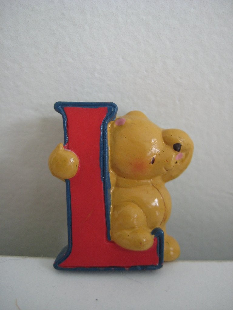Forever Friends broche met de rode letter L, Ophalen of Verzenden, Zo goed als nieuw, Overige typen, Forever Friends