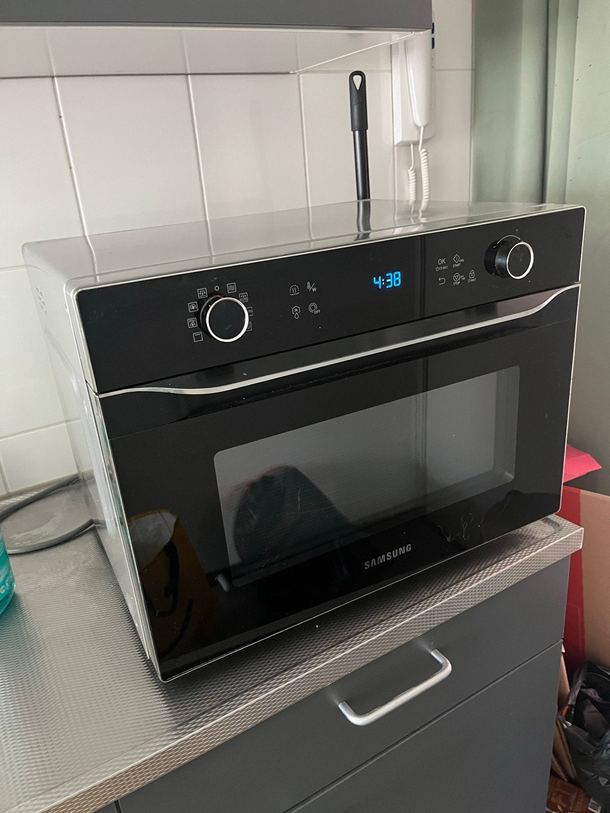 Samsung MC35J808 Combimagnetron 35L 900W, Witgoed en Apparatuur, Magnetrons, Combimagnetron, Gebruikt, Grill, Ophalen of Verzenden