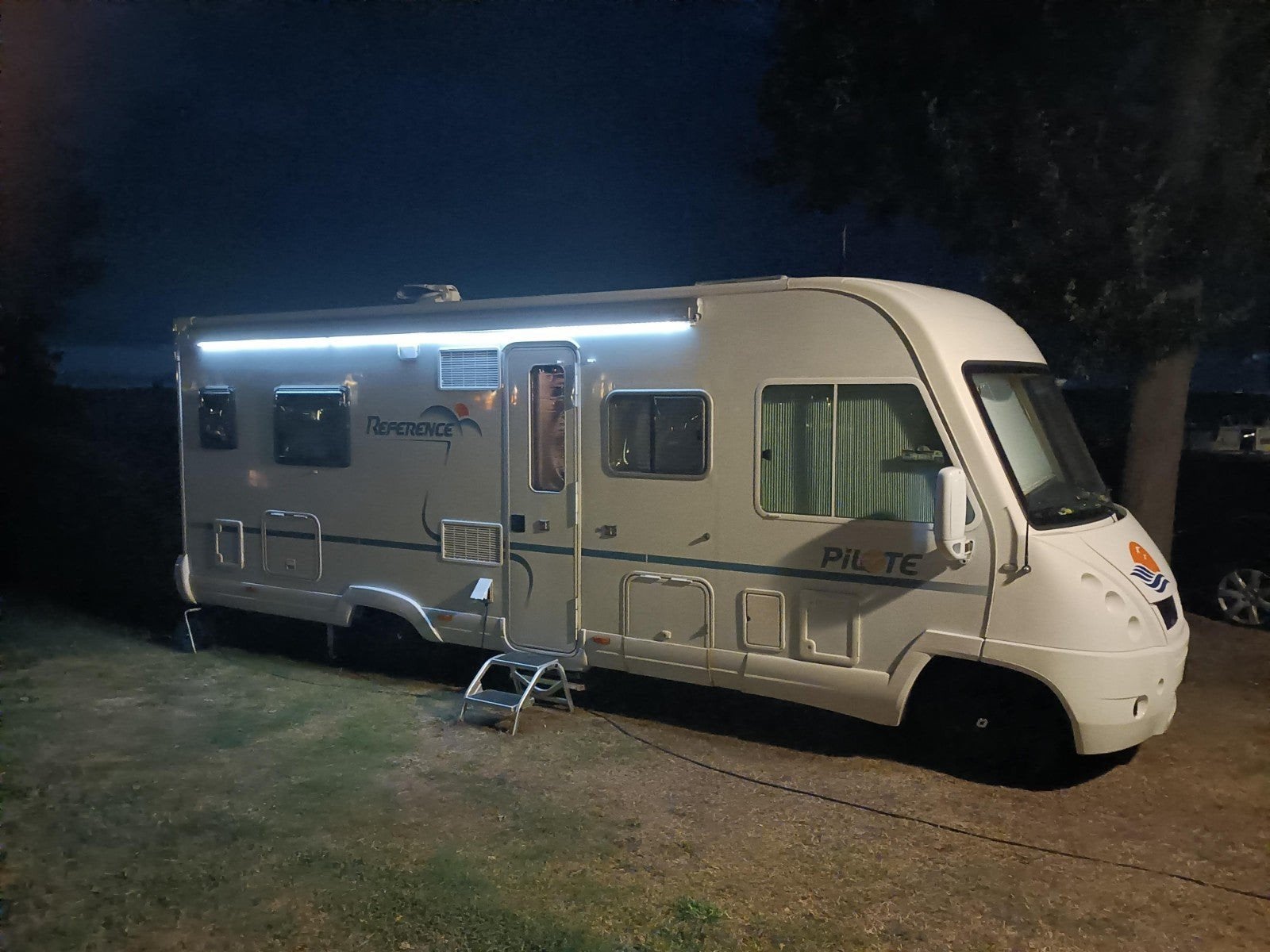Caravans And Camping Pilote