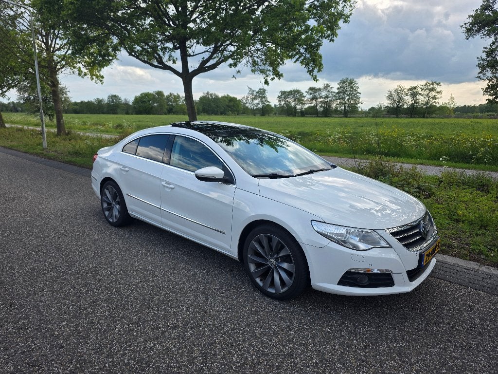 Volkswagen Passat CC 2.0 TSI 147KW  DSG 2010 Wit, Auto's, Volkswagen, 1442 kg, Zwart, 4 cilinders, 1984 cc