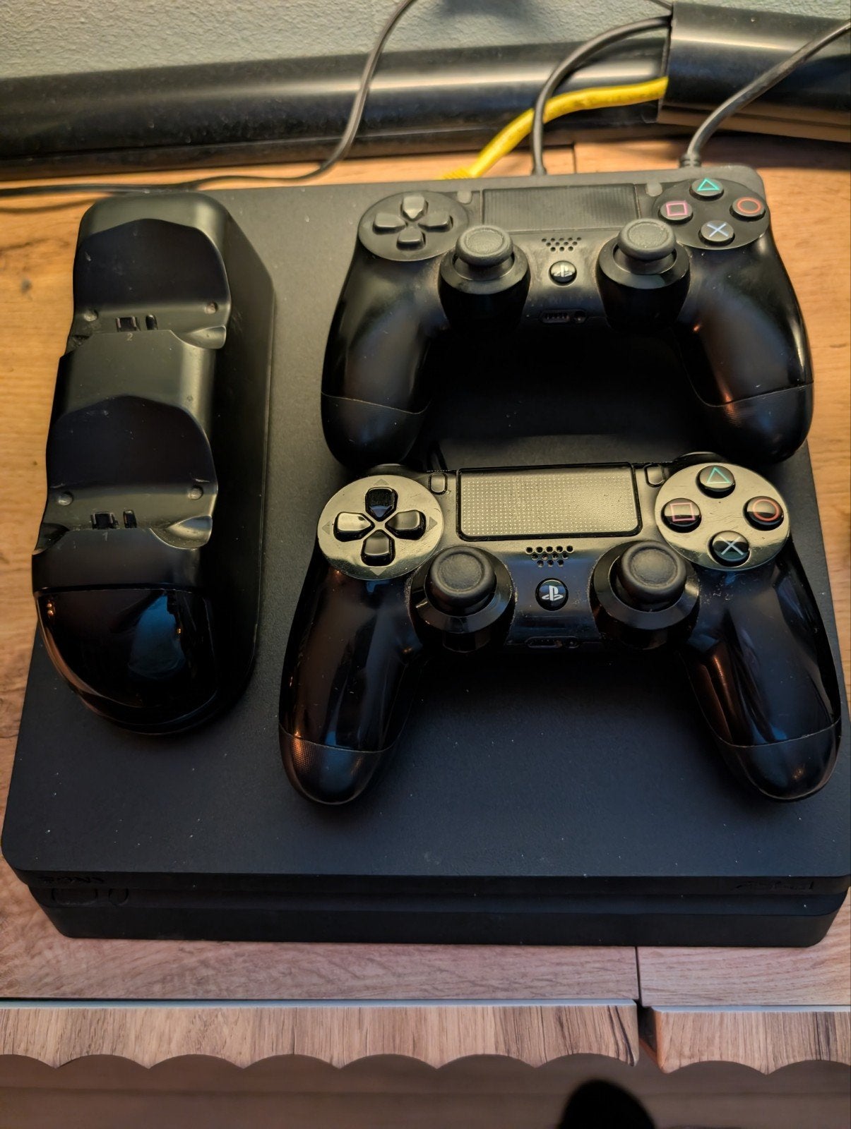 PS4 Slim 1TB met 2 controllers en 28 games, Spelcomputers en Games, Met 2 controllers, Ophalen of Verzenden, 1 TB, Slim