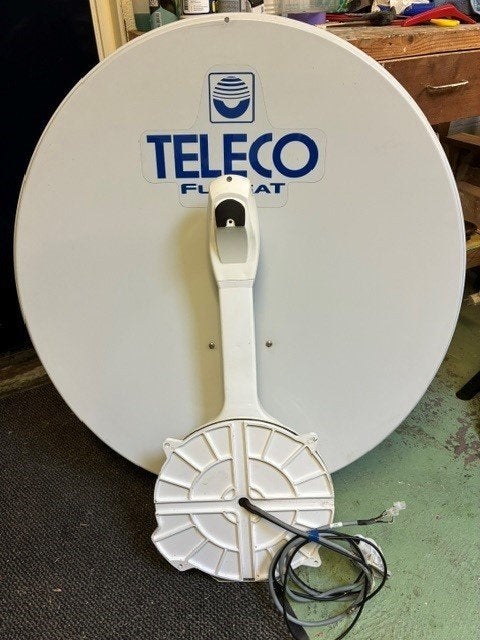 Teleco flatsat easy schotelantenne 85-90 cm, Ophalen, Zo goed als nieuw, (Schotel)antenne, Overige merken