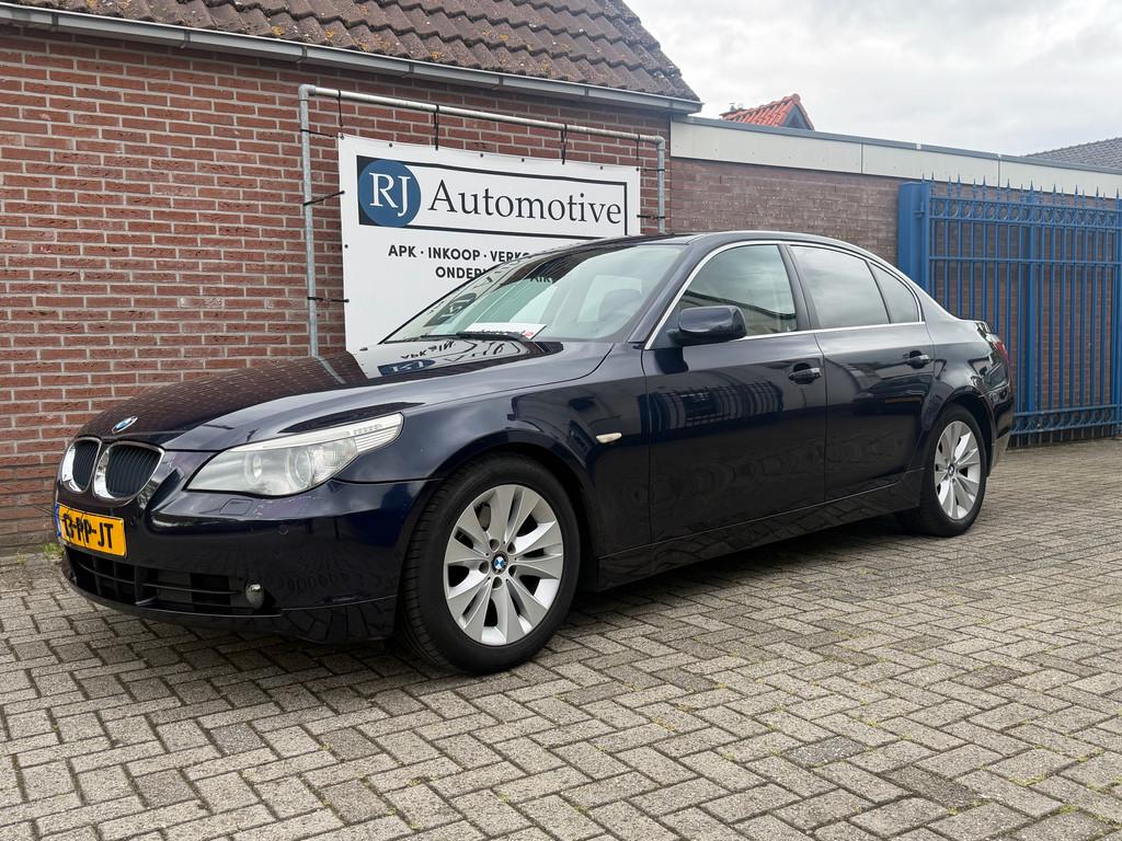 BMW 5 Serie 530i Executive NIEUWE APK/NAP/ (bj 2004), Automaat, Gebruikt, 2000 kg, Blauw