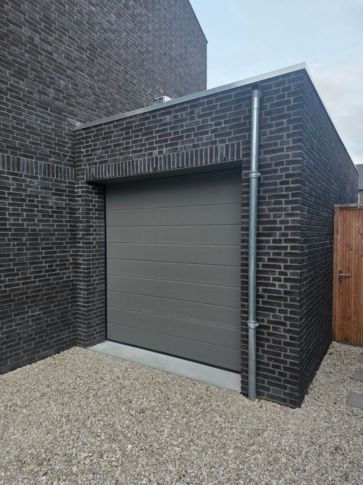Labutech elektrische sectionaal garagedeur - z.g.a.n., Ophalen, Garagedeur, Zo goed als nieuw, Metaal