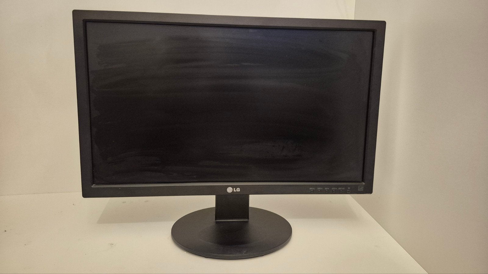 LG 24inch monitor, Computers en Software, Ophalen, Full HD, 60 Hz of minder, DVI