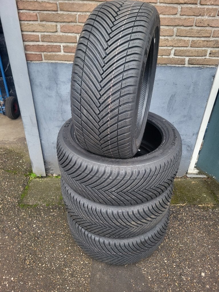 4 x 245/45/18 Ceat 4seasonsdrive NIEUW 400,- Incl montage !