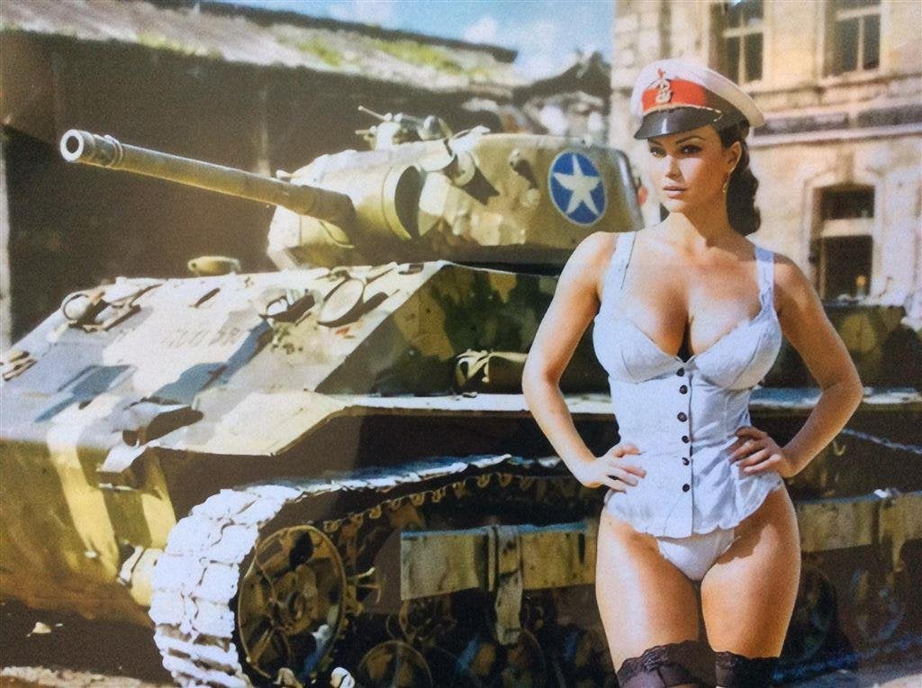 Uniek Sexy Leger WW2 Pin up met Sherman tank poster Lijst, Verzenden, Nederland, Foto of Poster