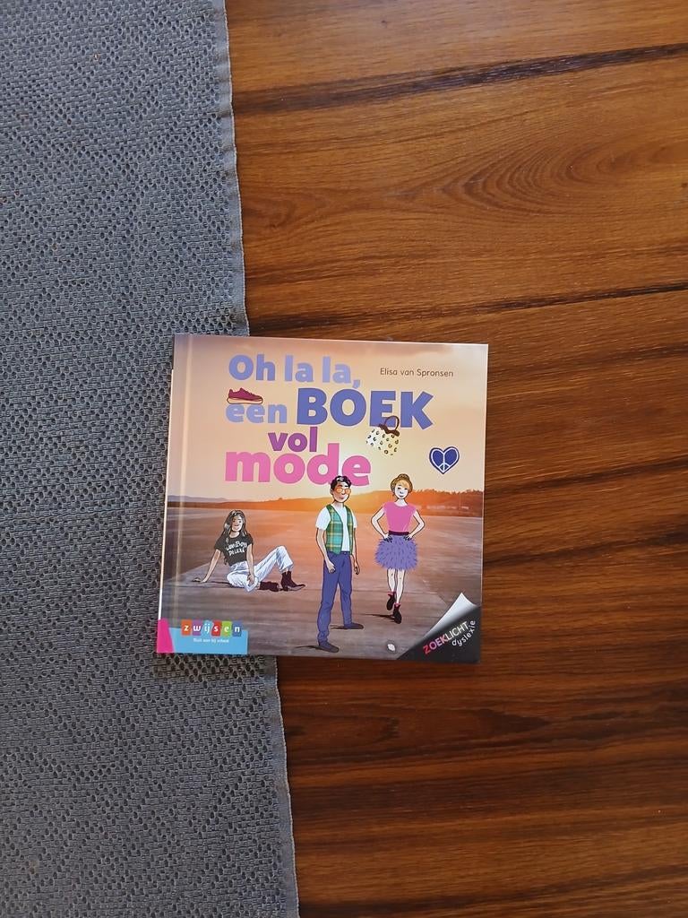 Elisa van Spronsen-  Oh la la, een boek vol mode, Ophalen of Verzenden, Nieuw, Mode algemeen, Elisa van Spronsen