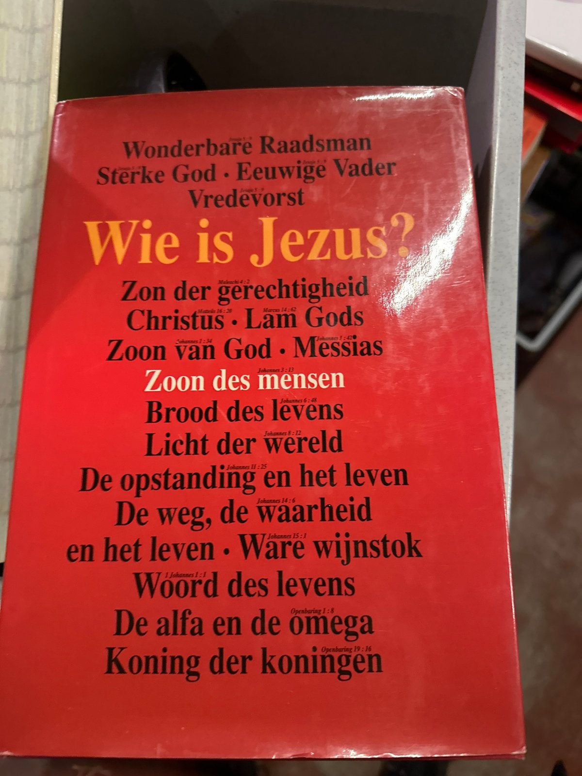 Wie is Jezus? Boek over het leven van Jezus Christus, Ophalen of Verzenden, Gelezen, Christendom | Katholiek